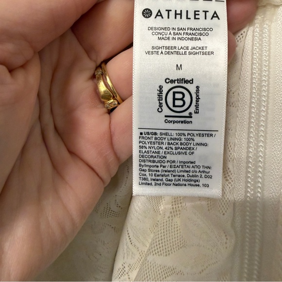 Athleta Sightseer Lace Jacket Magnolia White Medium
Great Cond Performance Wear - Picture 10 of 14